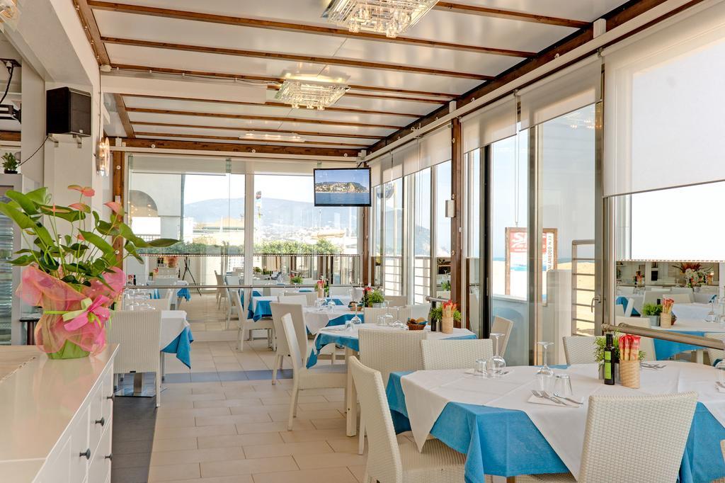 Il Conero Mare Aparthotel Numana Exterior foto